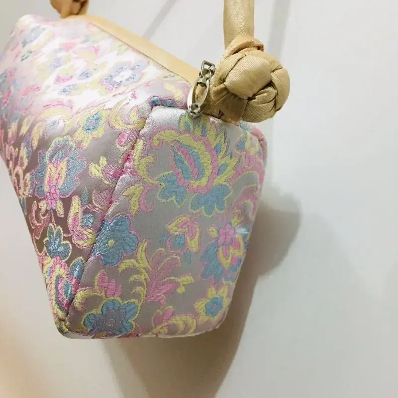 Thumbnail: The Mei Silk Embroidery Barrel