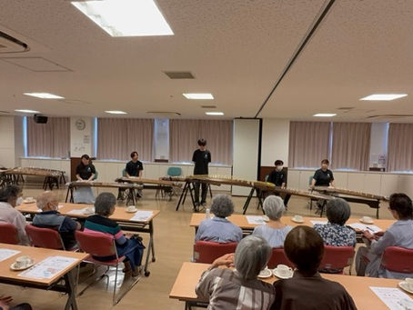 「たけのこ茶屋」コンサートに出演しました