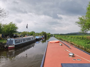 Private Narrowboat Day Hire from London: A Mini Summer Holiday