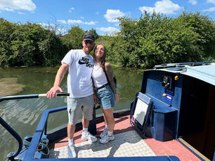 Anniversary Boat Hire from London: A Relaxed Day on the Grand Union Canal
