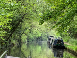 Escape the Heat: Enjoy a Cool Summer Day on a Narrowboat at Tring