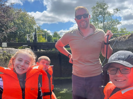 The Ultimate Summer Holiday Challenge: Can Your Family Captain a Narrowboat for a Day?