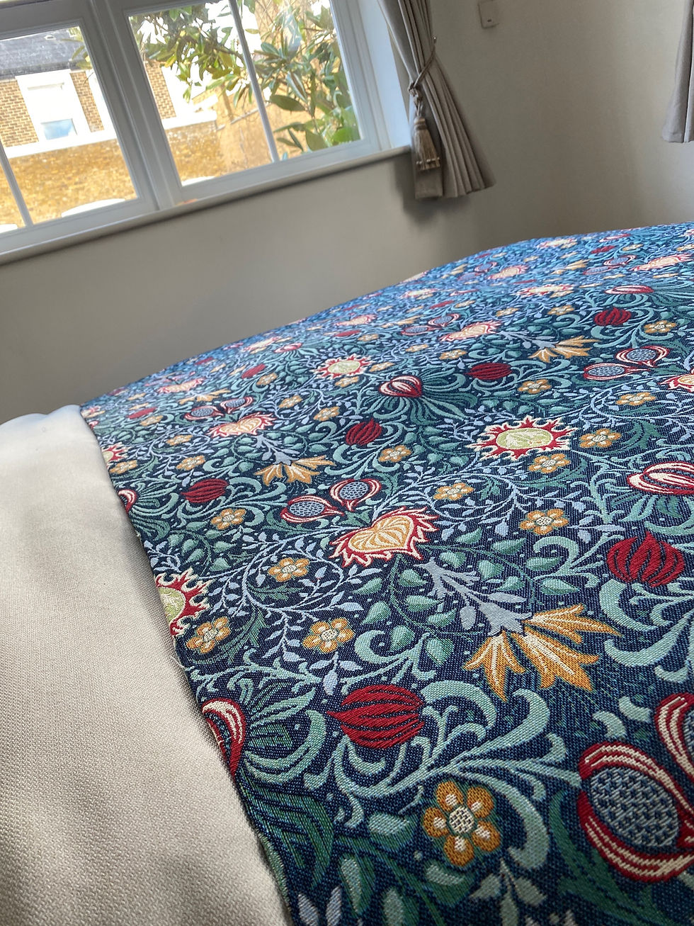 Thumbnail: Floral William Morris bedroom throw