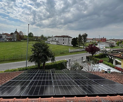 Impianto fotovoltaico Hill srl in Italia.jpg