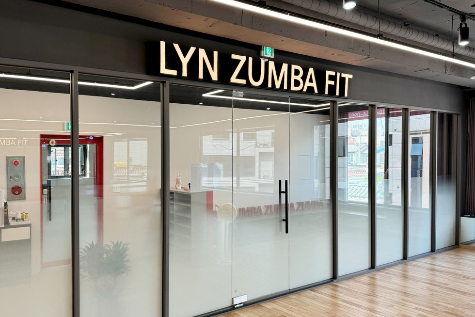 수원에 위치한 줌바 댄스학원 인테리어