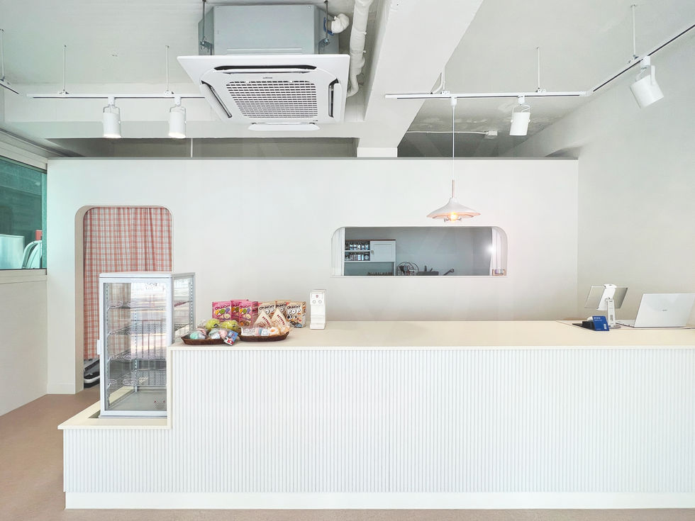 애견 수제 간식 매장 인테리어