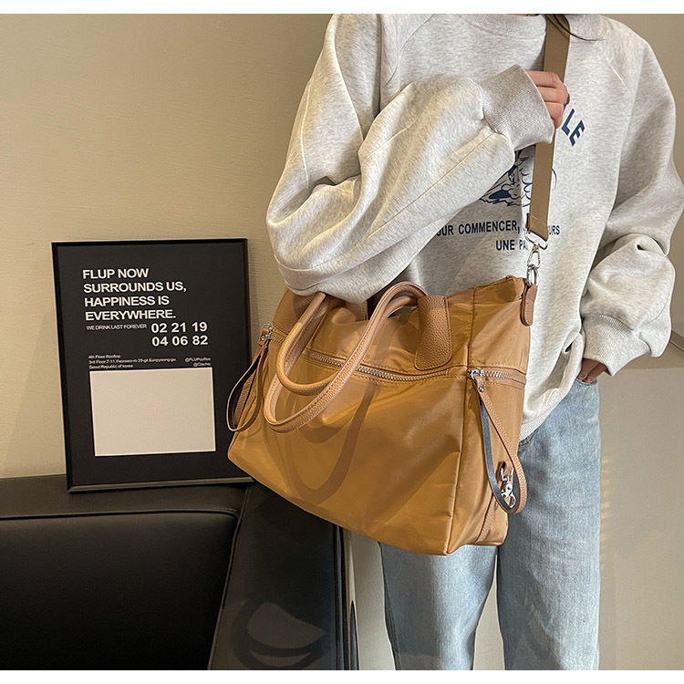 Thumbnail: The Metro Waterproof Tote