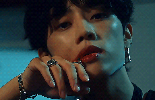 tumblr_8b33ec03fe8e26c0609828c12bc25ed2_f4a1bc1a_540.gif