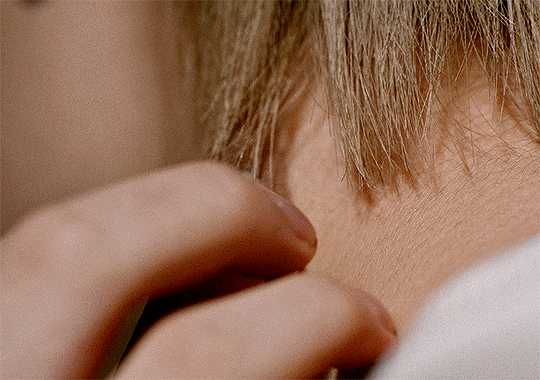 tumblr_7a4710462fd07c7924954942739d53c2_f2076a04_540.gif