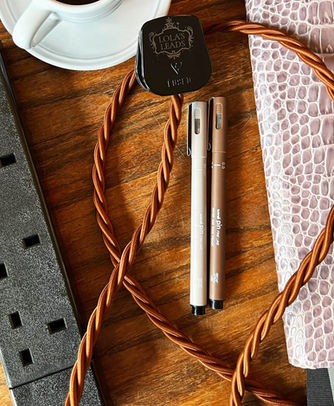 Cinnamon_Swatch_colourful-brown-extension-lead-designer-black-plugThat-Rebel-HouseV2_edite