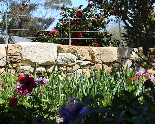 Sandstone wall adds character
