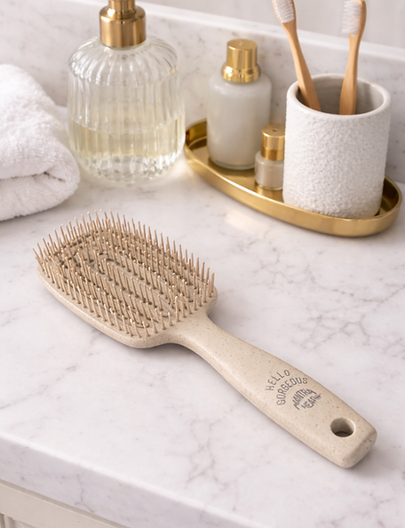 Amazing hair brush for all types of hair, wet or dry stylilng