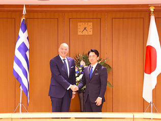 小泉防衛相　ギリシャ防衛相と会談　史上初　海洋国家、基本的価値を共有