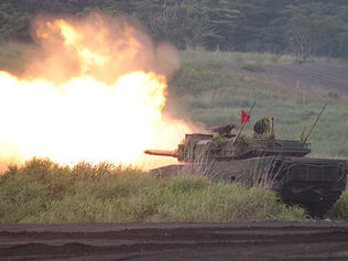 陸自　令和7年度富士総合火力演習　新旧陸戦を融合