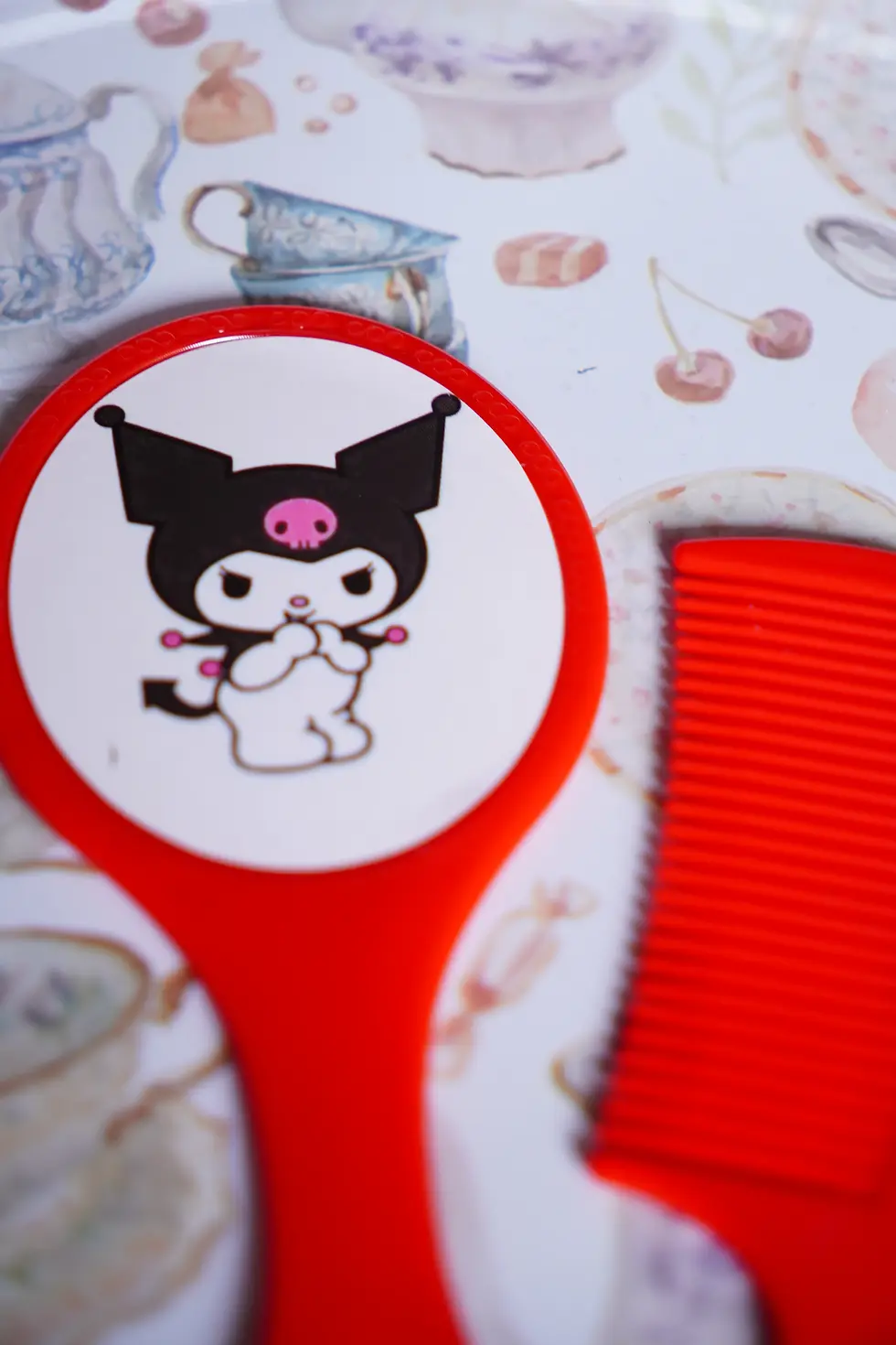 Küçük resim: Kuromi My Melody Ayna Tarak Seti