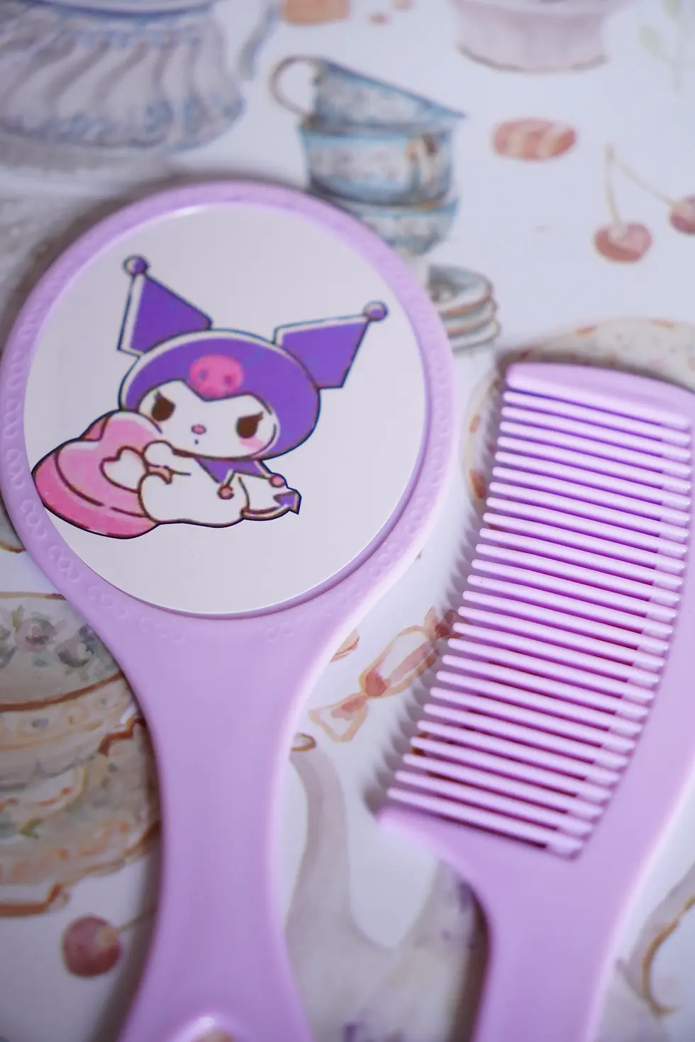 Küçük resim: Kuromi My Melody Ayna Tarak Seti