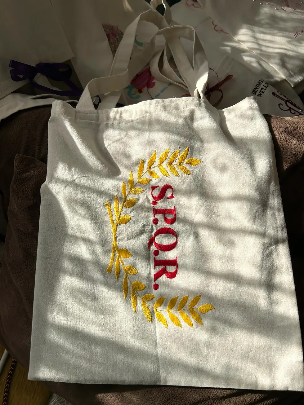 Küçük resim: coquette aesthetic el yapımı nakışlı bez çanta(yüksek kaliteli)