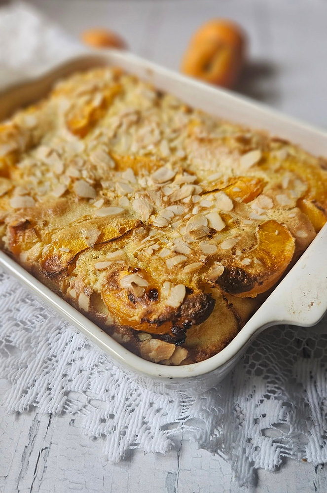Clafoutis à l'Abricot sans Lactose : Douceur d’Été à Partager Sans Modération 🍑