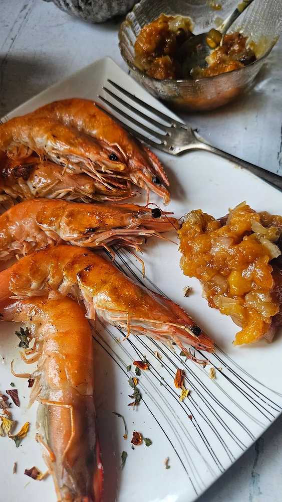 🦐 Gambas grillées & chutney de melon au piment d’Espelette