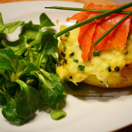 🥔 Pommes de terre farcies crème, ciboulette & saumon fumé