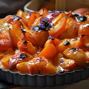 🍑✨ Tarte aux abricots rôtis & crème pâtissière à la lavande du jardin
