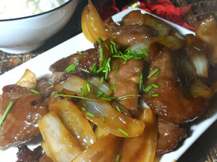 Beef Onion Stir-fry : bœuf aux oignons