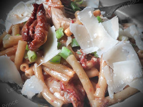 maccheroni pollo e pomodoro (macaronis au poulet)