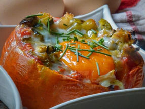 Oeuf cocotte en nid de tomate et ratatouille