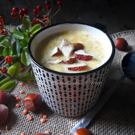 🌰 Velouté automnal de lentilles corail et noisettes : douceur et réconfort dans l'assiette