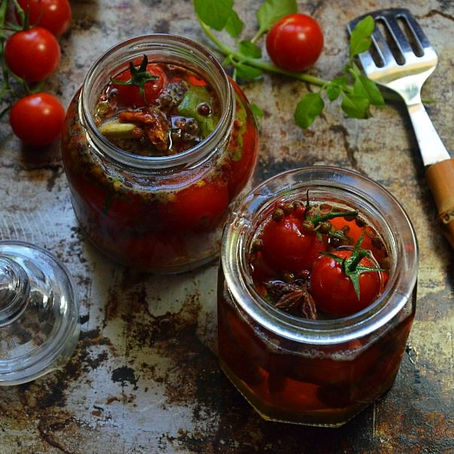 🍅🌶️ Tomates cerises au vinaigre épicé – La conserve qui réveille l’été
