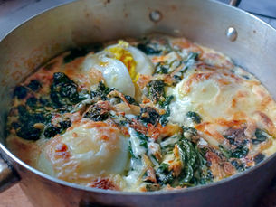 🥚 Œufs à la florentine : une délicieuse touche d'épinards et de gourmandise
