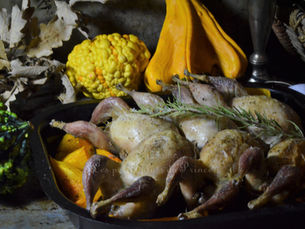 Cailles rôties au four, garniture de potiron