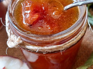 Confiture mi abricot mi brugnon à la verveine citronnelle