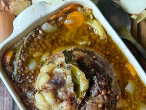 🐖 Jarret de porc rôti au four et lentilles fondantes – Recette automnale pour 2 personnes