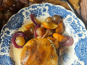 🍂🦆 Cuisses de canard confites aux saveurs d'automne : raisins, pommes et oignons rouges