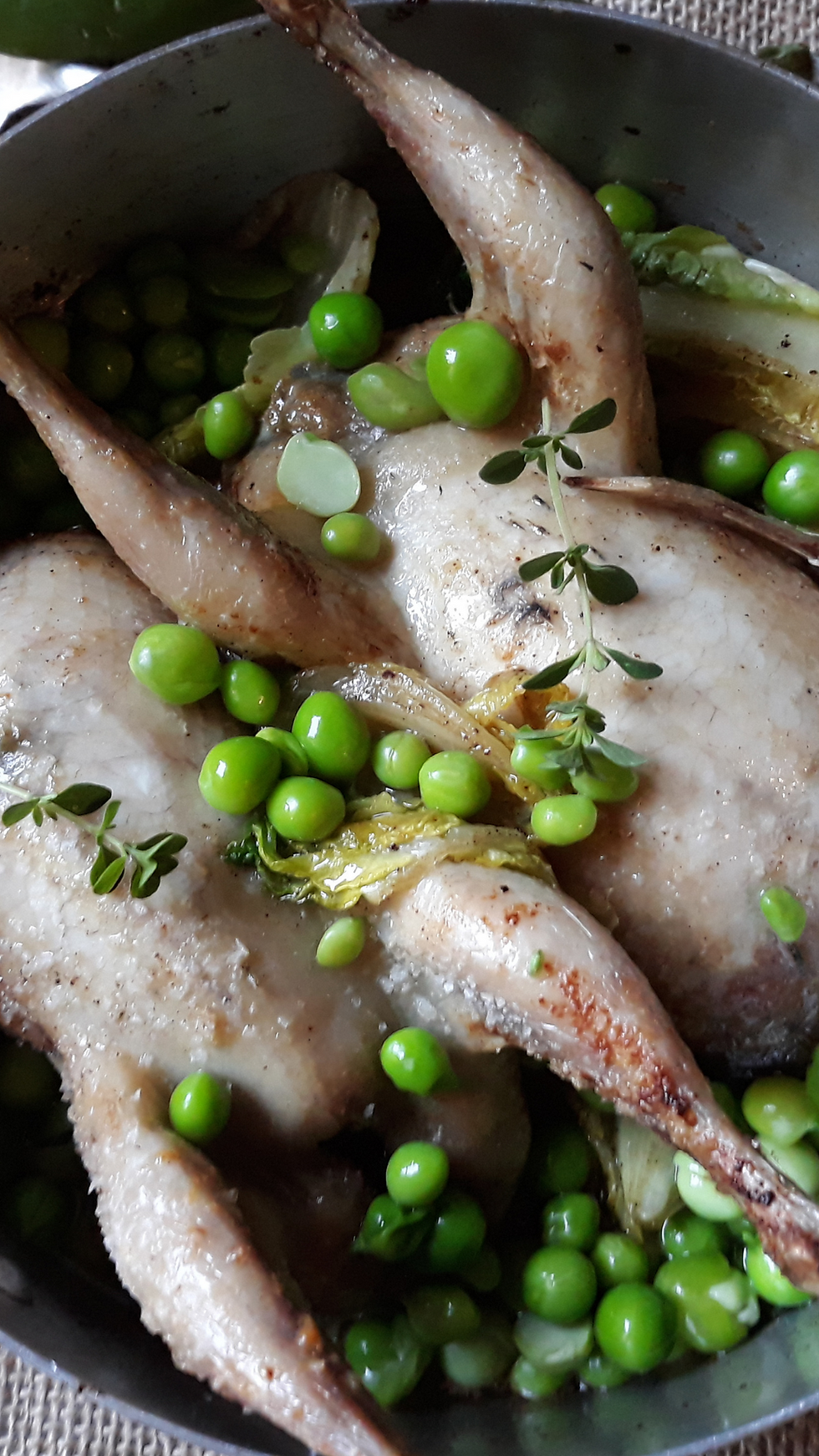 Cailles printanières aux petits pois