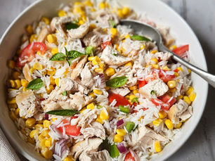 🥗 Coup de frais sur l’été : la salade de riz au poulet qui fait des merveilles !
