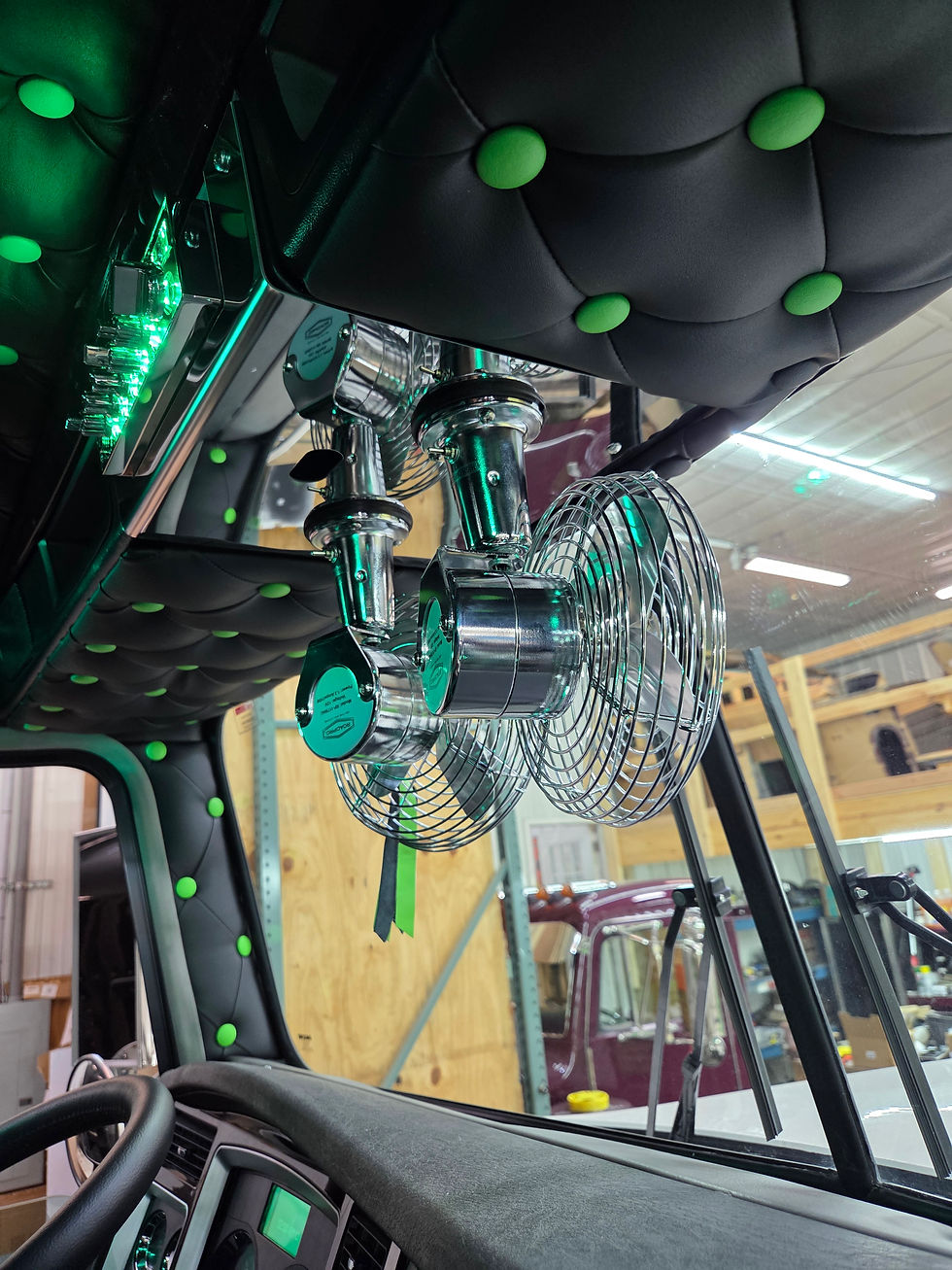 Thumbnail: Dual Fan Kenworth CB Tray Wrap