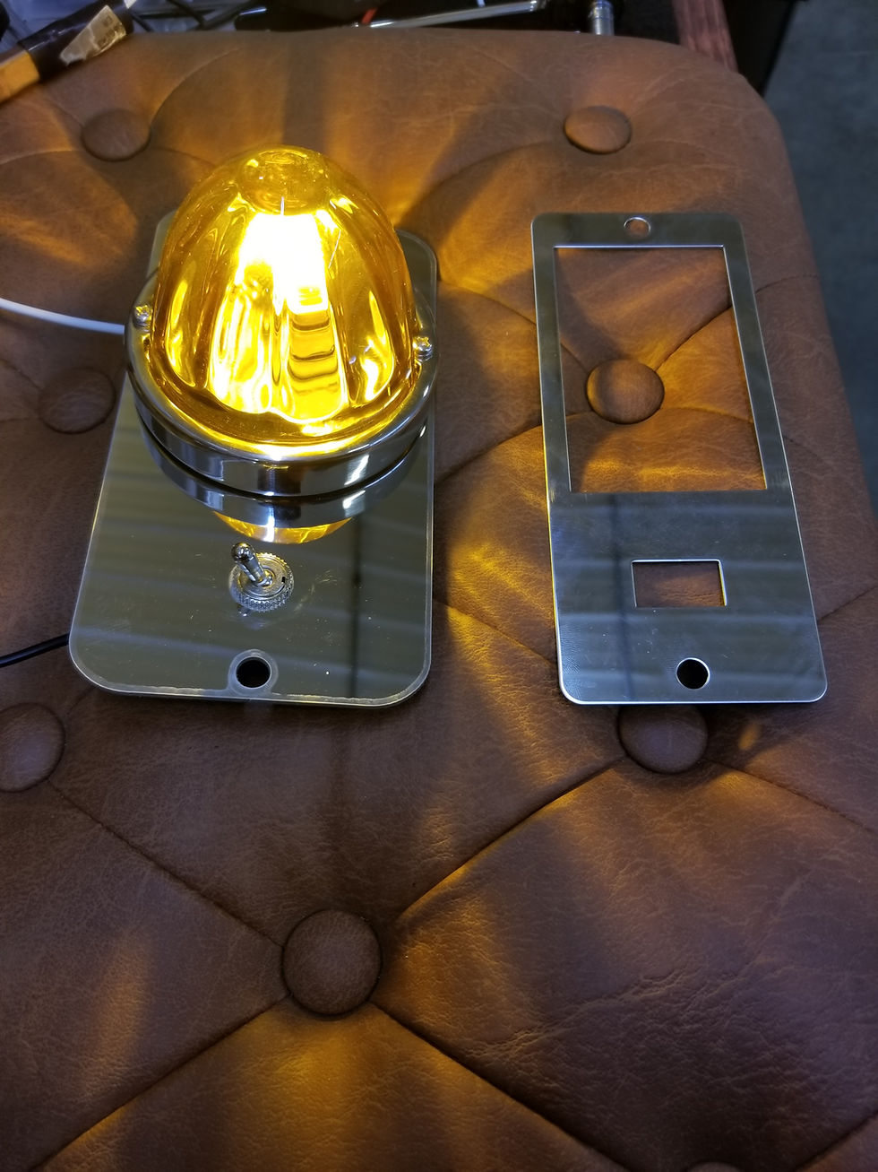 Peterbilt 359/379 medium bunk Dome Light