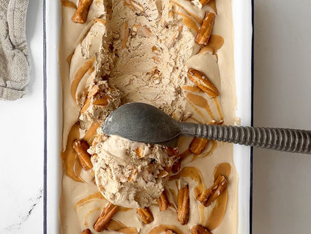 No-Churn Coffee Ice Cream with Roasted White Chocolate Swirl and Pretzels
