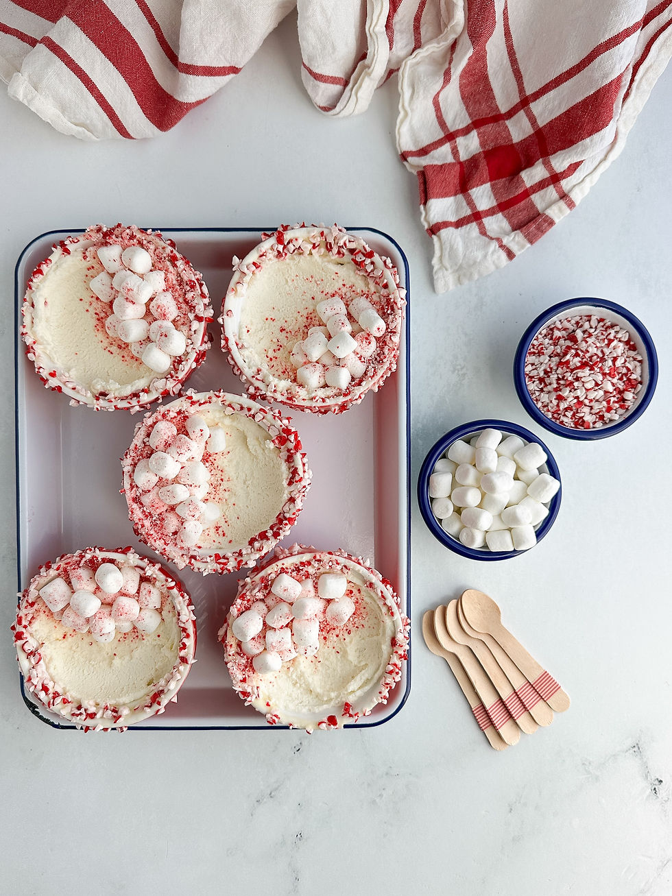 Peppermint White Chocolate Mousse Cups