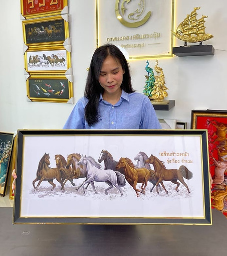 ภาพม้ามงต พื้นขาวขนาดกลาง.jpg