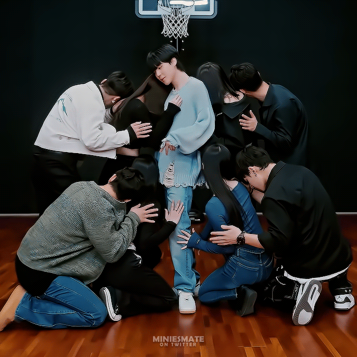 982790_81c6e6184fd14856a187e5e18db253ca~mv2.gif?dn=jm-like-crazy-choreography.gif