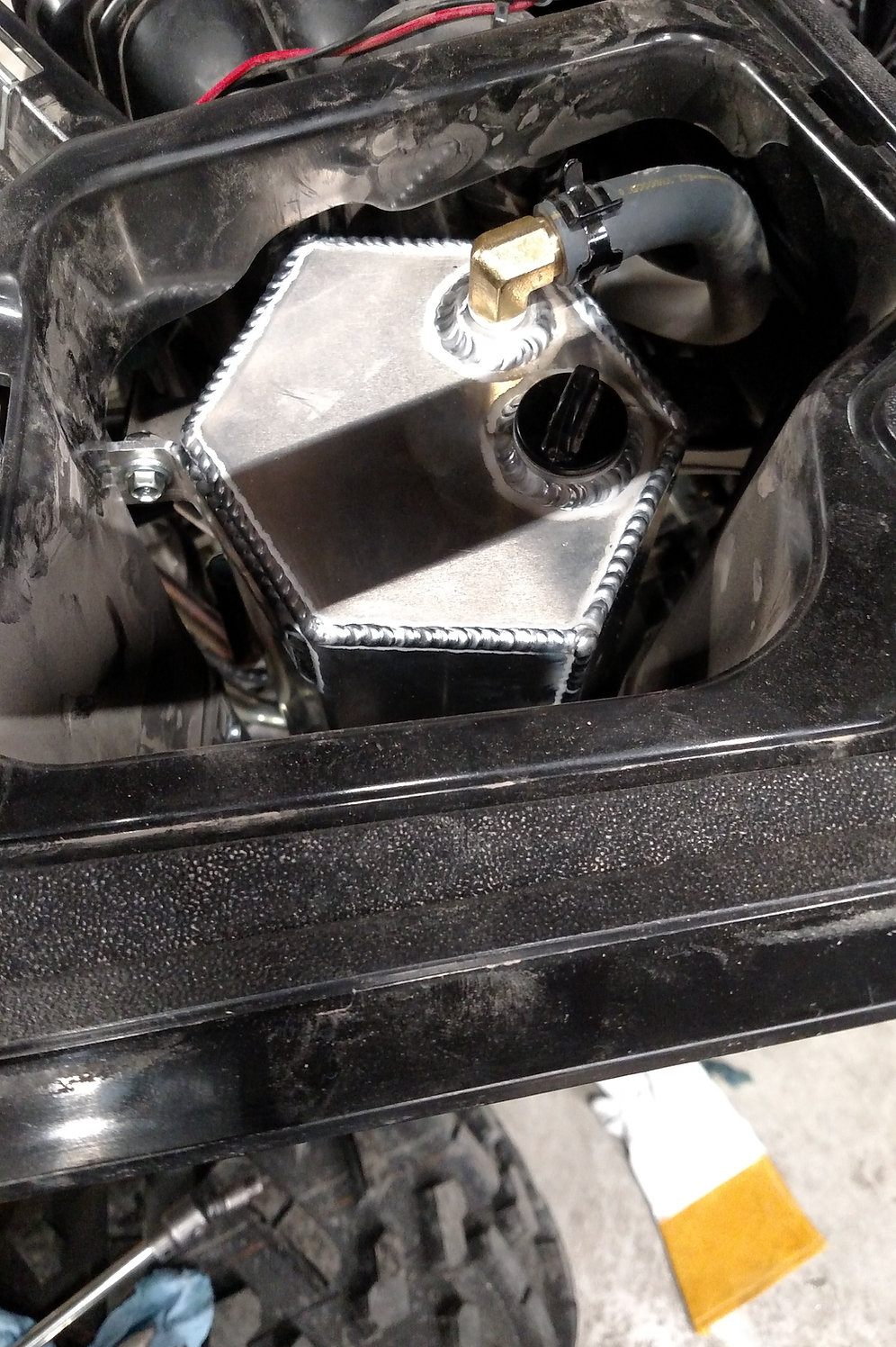 Yamaha YXZ 1000 R HD std. capacity Oil Tank jaggedscustomsllc