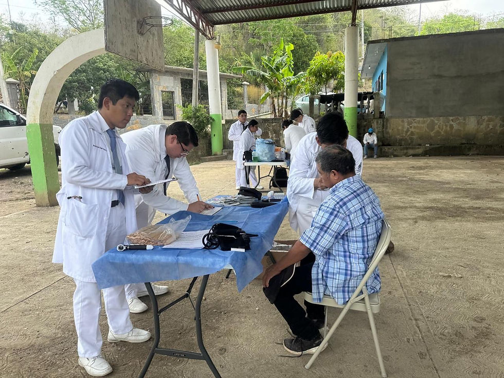 Estudiantes de la UASLP lleva atención médica y prevención a comunidades rurales de la Huasteca Norte