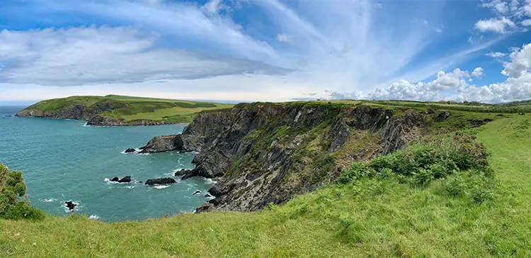 Hiking-Fishguard-to-Newport-Pembrokeshire-Coast-Path_FT1.webp