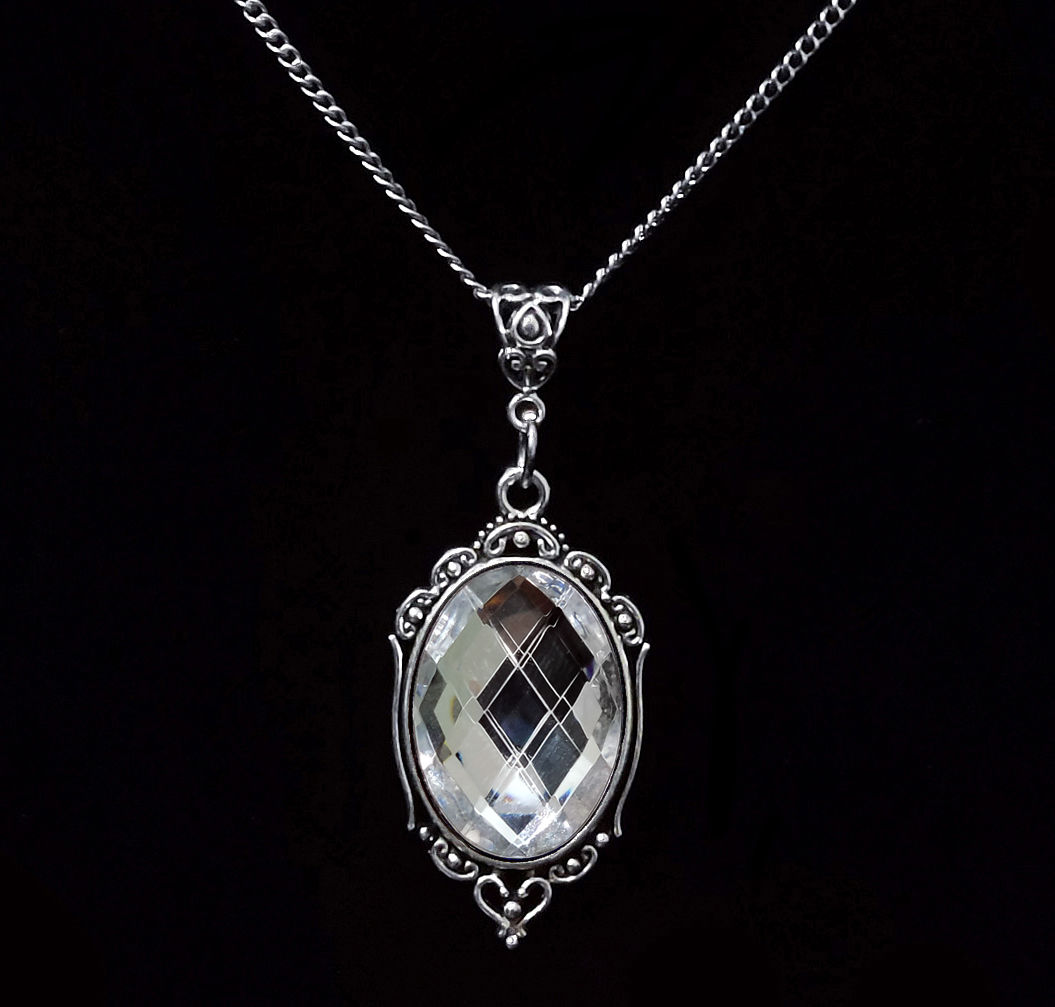 Camafeu Baroness (branco)