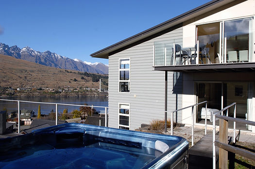 View Spa to House.jpg