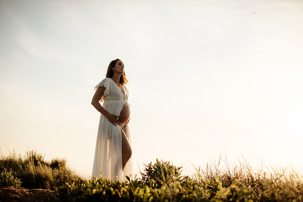 Maternity beach photography