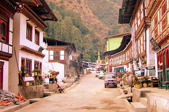 Traditional Bhutanese homestay with wooden architecture and warm hospitality in the picturesque town of Tashigang.